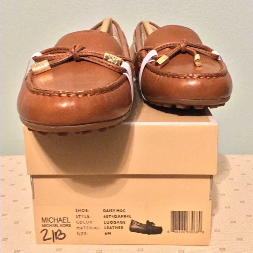 Michael Kors Shoes New size #6 M - Picture 6 of 8